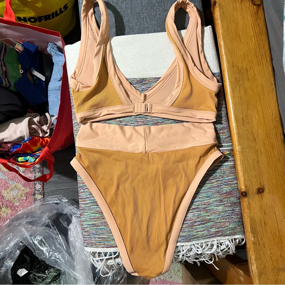 Bikini Bundle - Picture 9 of 9
